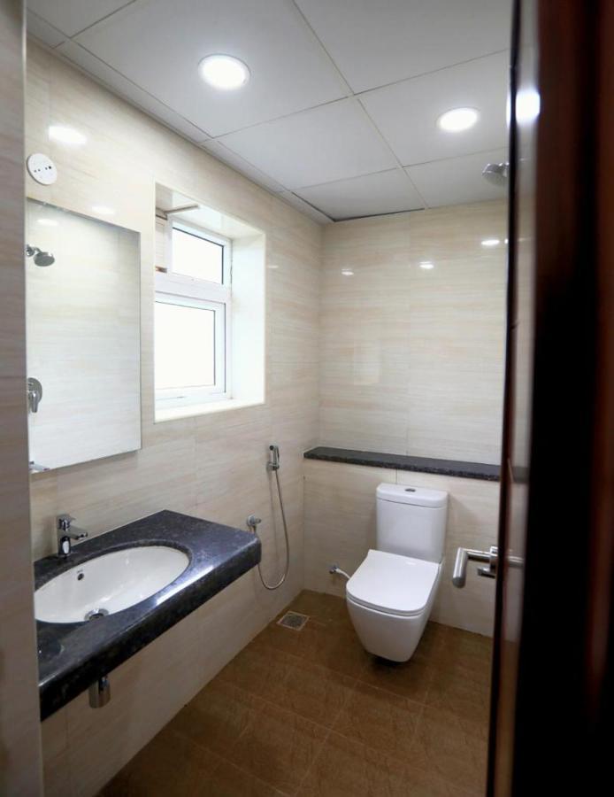 Pp Residency Hotell Covelong Eksteriør bilde