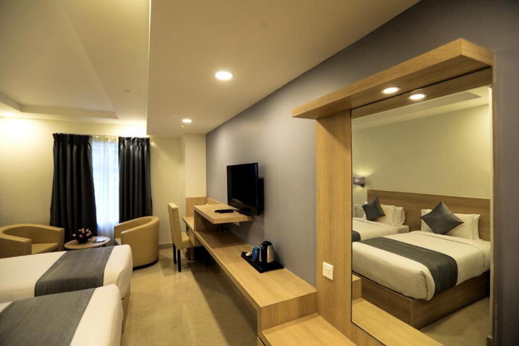 Pp Residency Hotell Covelong Eksteriør bilde